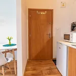 Jonashouse - Great Location Near Center- Personal Or Self Check-in