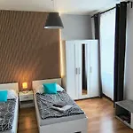 Jonashouse - Great Location Near Center- Personal Or Self Check-in