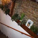 Jonashouse - Great Location Near Center- Personal Or Self Check-in *