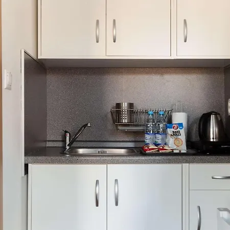 Jonas - Great Location Near Center Apartman *