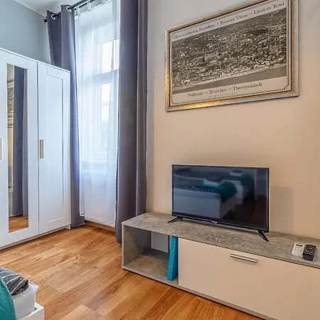 Jonas - Great Location Near Center Apartmán *