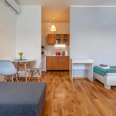 Jonashouse - Great Location Near Center- Personal Or Self Check-in Apartment Bratislava