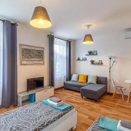 Apartment Jonas - Great Location Near Center *
