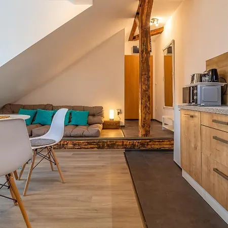 Jonashouse - Great Location Near Center- Personal Or Self Check-in * Pressburg