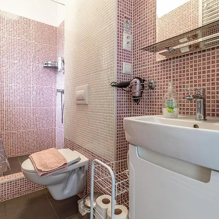 Jonashouse - Great Location Near Center- Personal Or Self Check-in Bratislava