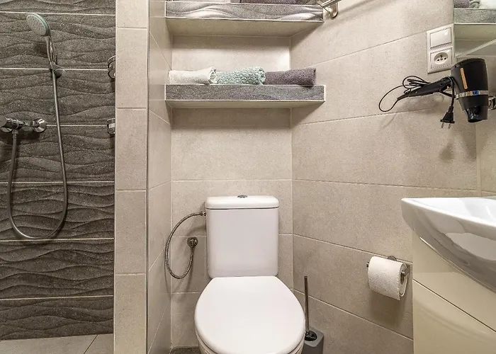 Jonashouse - Great Location Near Center- Personal Or Self Check-in شقة