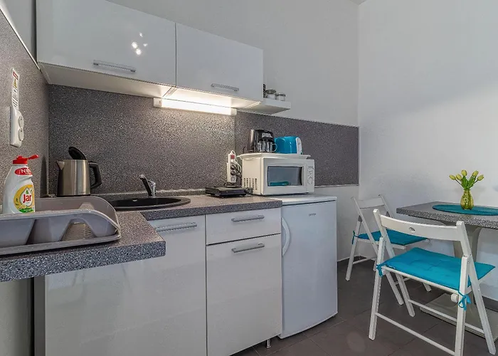 Jonashouse - Great Location Near Center- Personal Or Self Check-in Appartement Bratislava