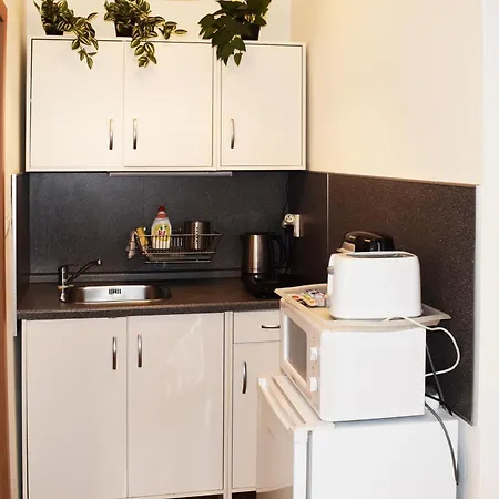 Jonashouse - Great Location Near Center- Personal Or Self Check-in * Μπρατισλάβα