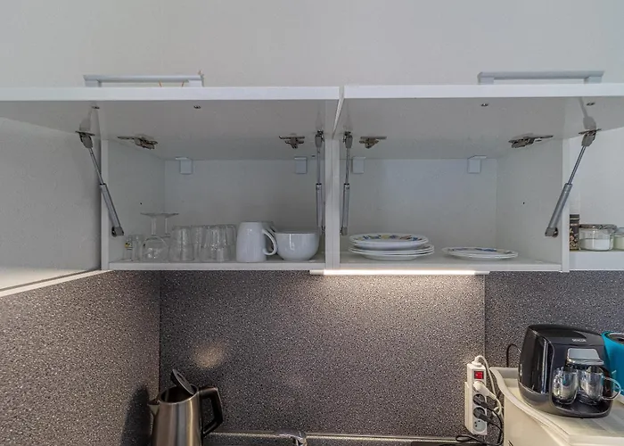 Jonashouse - Great Location Near Center- Personal Or Self Check-in *